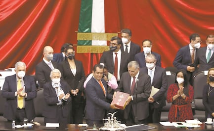 Chocan en el Congreso bloque de 4T y oposición