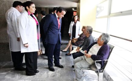 Mikel Arriola inicia 2017 supervisando el servicio médico en la CDMX