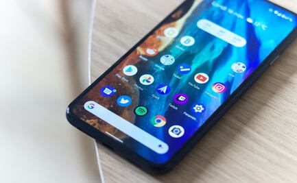 ¿Cómo cambiar la hora en tu teléfono celular si te afectó el cambio de horario?