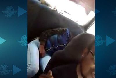 Taxista se disculpa con joven que grabó ebria en Puebla