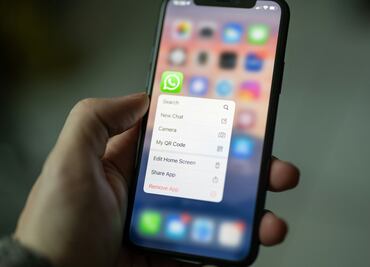 ¿Cómo cambiar el teclado de colores en WhatsApp?