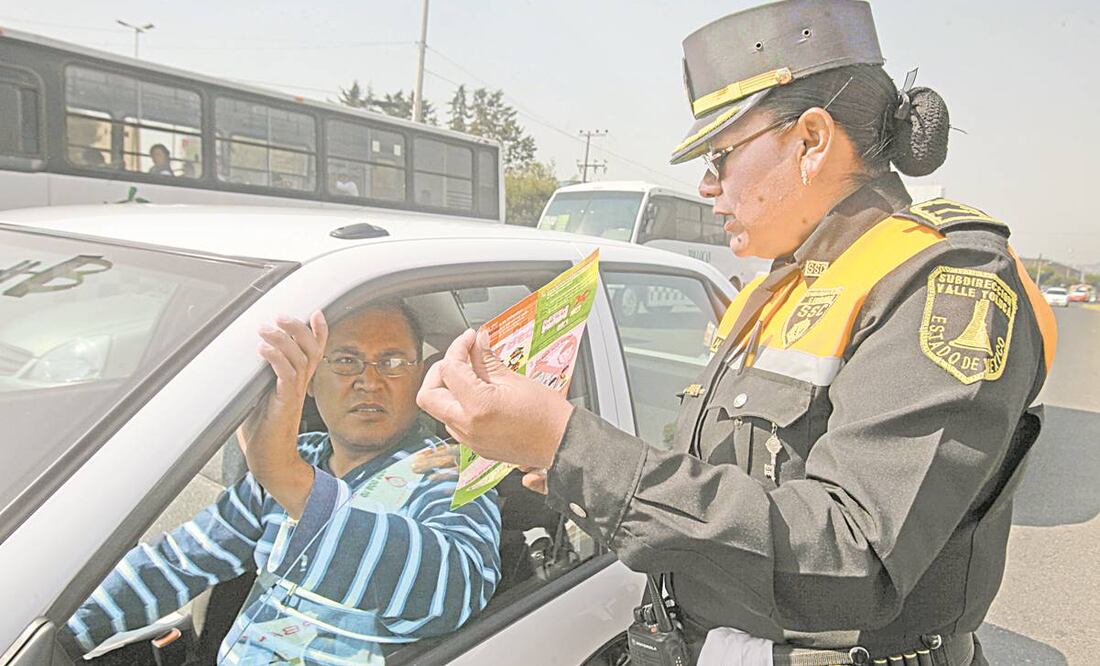 En el último año se han aplicado 283 mil multas a automovilistas en el Estado de México. Foto: ARCHIVO EL UNIVERSAL