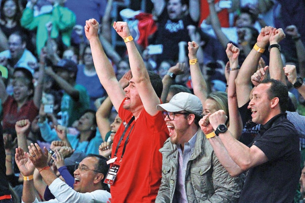 Los aficionados apoyaron con todo a los ‘12 Guerreros’ (MARCOS DOMÍNGUEZ. JAM MEDIA)