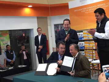 Anuncia Meade apertura de 50 estancias infantiles en Edomex