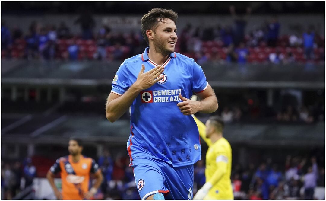 Santiago Giménez con Cruz Azul / FOTO: Imago7