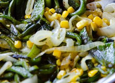 Receta de rajas con crema vegana para el #LunesSinCarne