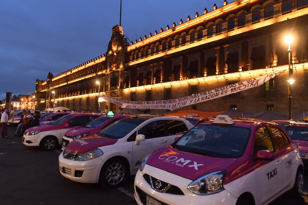 Movilización de taxistas (ARMANDO MARTÍNEZ. EL GRÁFICO)