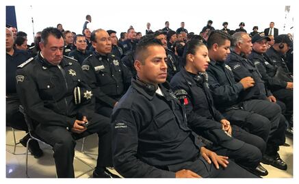 Edgar Olvera firma acuerdo para depurar policías en Naucalpan