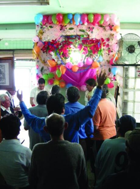 Jóvenes al rescate del tradicional pulque
