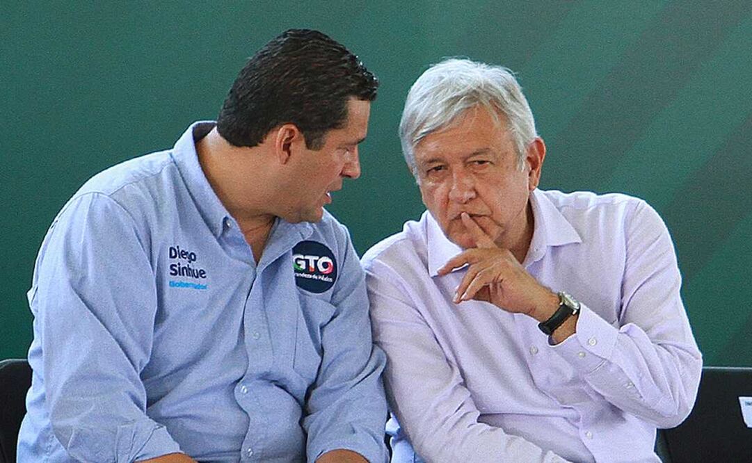 López Obrador narró que el hecho ocurrió hace unos dos años, cuando durante una gira caminaban juntos. Foto: El Universal