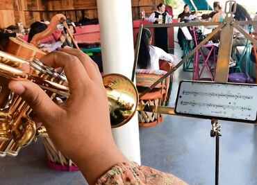 “Amazonas”, las mujeres mariachi que tumban prejuicios una canción a la vez