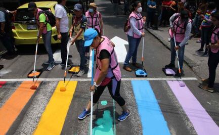 Tlalpan pinta cebras peatonales con colores del arcoíris para visibilizar a población LGBT+