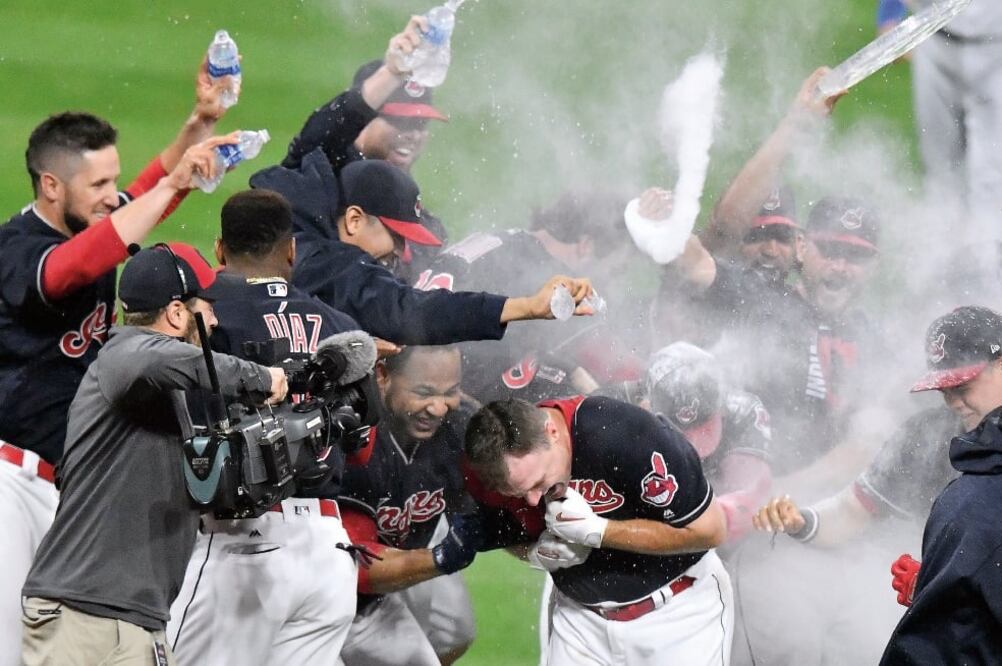 La Tribu ganó gracias a un doble de Jay Bruce en el décimo inning (DAVID RICHARD. USA TODAY SPORTS)