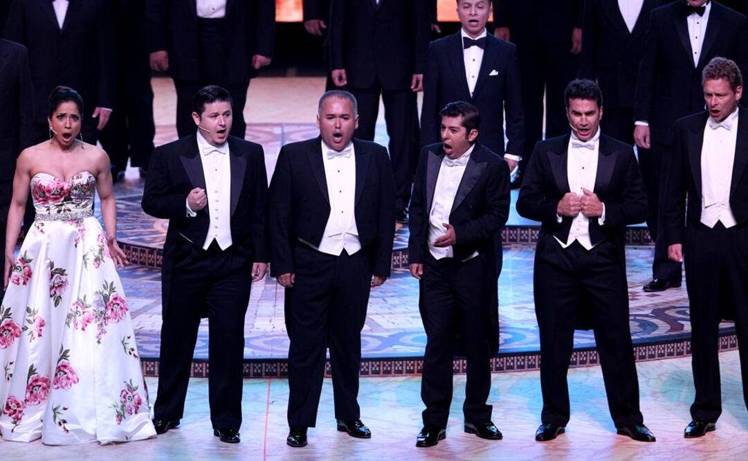 Estuvo acompañado por colegas como Guadalupe Paz, Juan Enrique Guzmán y Stefano De Peppo. FOTO: Ariel Ojeda / EL UNIVERSAL