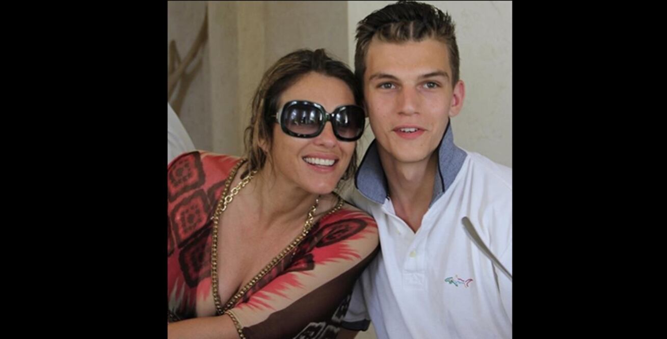 Foto: Instagram @elizabethhurley1