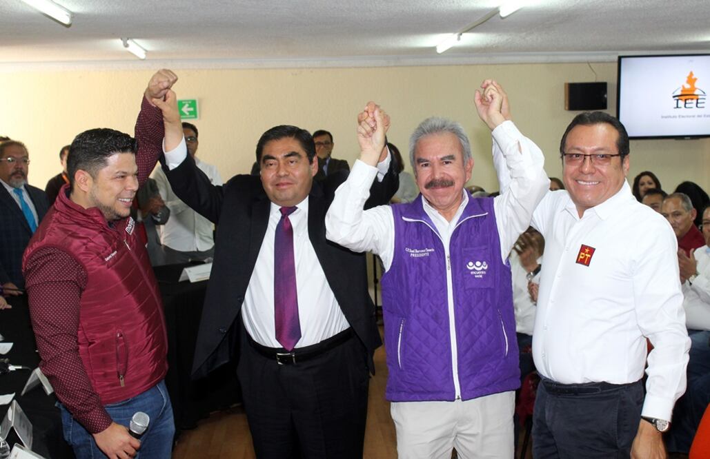 Miguel Barbosa Huerta mencionó que no tiene problemas de que la autoridad electoral establezca las reglas de los encuentros (Foto: Omar Contreras / EL UNIVERSAL)