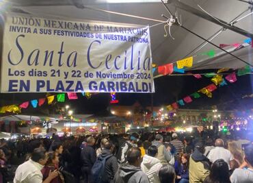 Con trompetas y guitarras celebran a Santa Cecilia, patrona de los mariachis, en Plaza Garibaldi; festejo es cada 22 noviembre