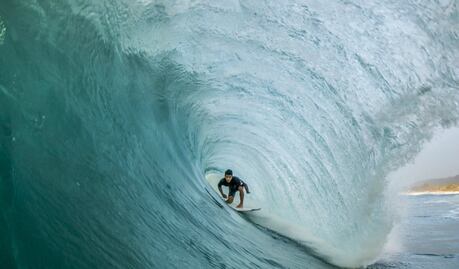 Puerto Escondido espera olas de 20 metros de altura
