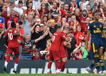Liverpool derrotó al Arsenal y es líder de la Premier