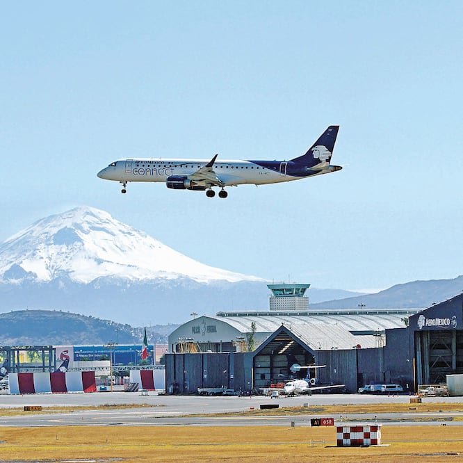 Entre los proyectos para el Aeropuerto Internacional de la Ciudad de México se tiene contemplado construir una bahía de salida y prolongación de rodaje. ARCHIVO EL UNIVERSAL