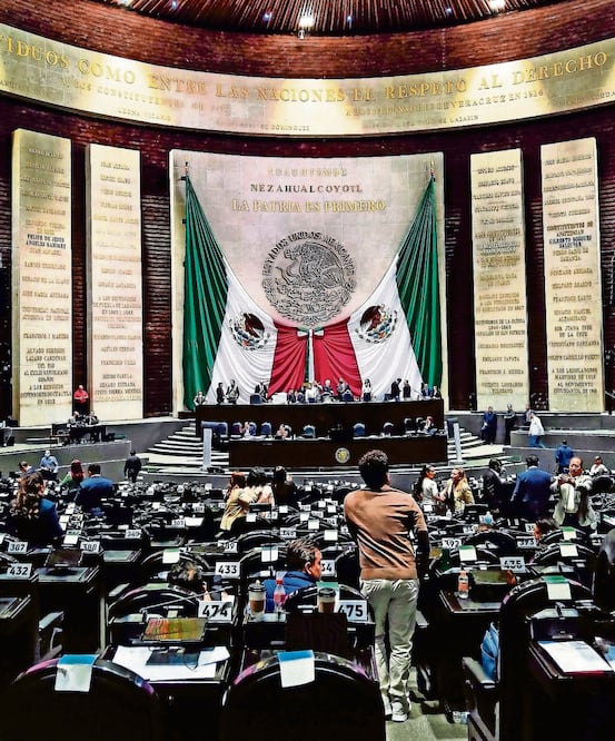 La 64 Legislatura concluye hoy martes con un rezago de 76%.  Foto: Archivo El Universal