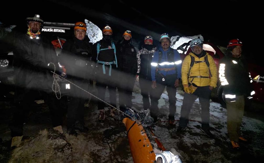 Rescatan cuerpo de alpinista fallecido en el Iztaccíhuatl; accidente ocurrió en la Arista de la Luz.
Foto: Especial.