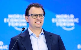 Director de Anthropic afirma que "la industria mintió" sobre el peligro de la IA; prohibición total no es solución, dice
