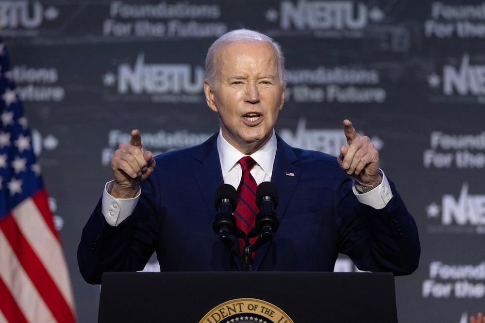 "No daremos la espalda a Ucrania. Si le damos la espalda, Ucrania caerá bajo el yugo ruso y luego Europa también caerá", aseguró Biden. Foto: EFE