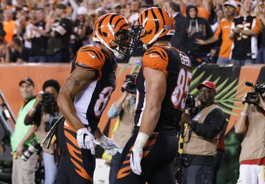 Cincinnati apalea y sigue invicto