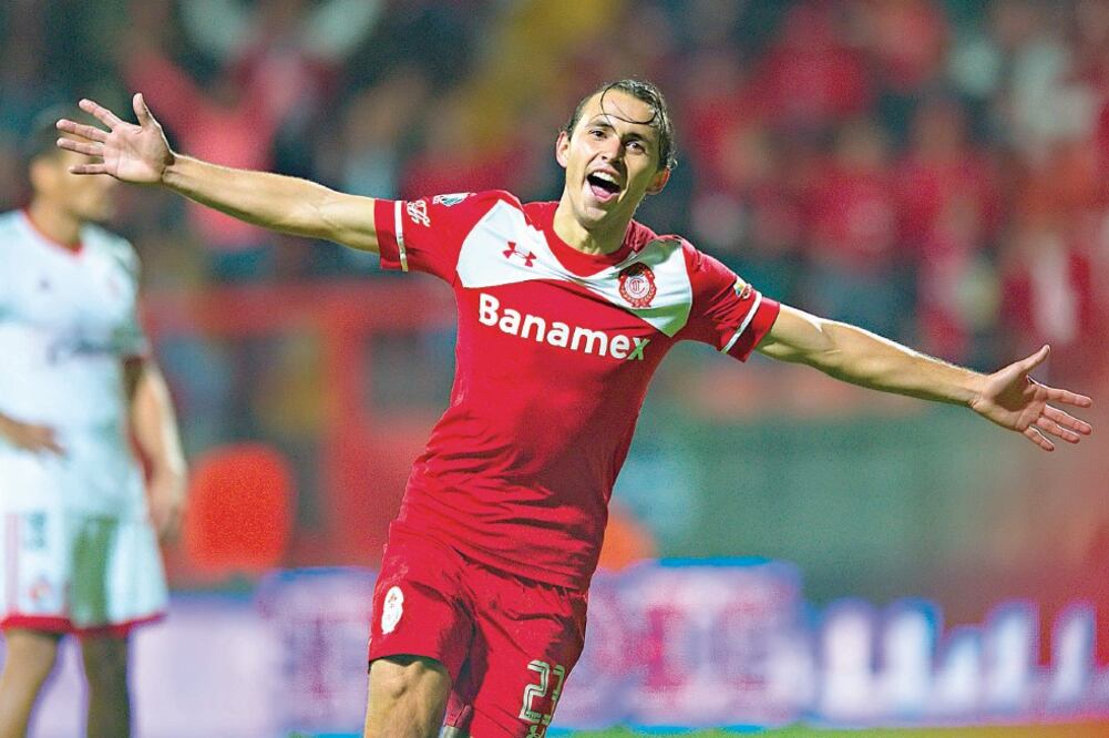 Omar Arellano festeja el tercer gol para el conjunto Choricero (ERNESTO PÉREZ. IMAGO7)