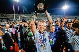 Hugo Sánchez abre la puerta a Cruz Azul en CU; No le molestó que los cementeros dieran la vuelta en CU 