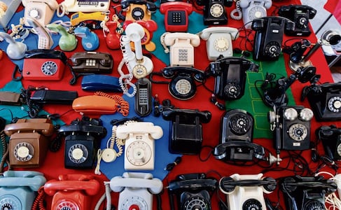 “Coleccionistas mantienen viva la historia de la telefonía”
