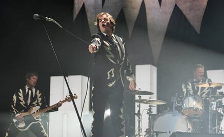 The Hives llena de garage rock al Palacio de los Deportes