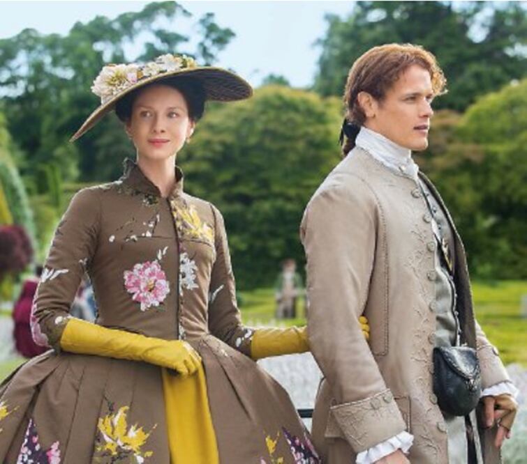 La serie, que estrena su segunda temporada, se basa en los libros escritos por Diana Gabaldon desde 1991 y que han estado en el número 1 de las listas del New York Times (CORTESÍA FOX)