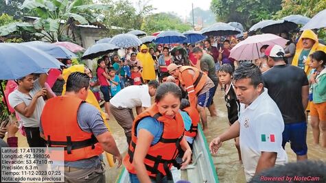 Frente frío 16 deja atrapadas a familias