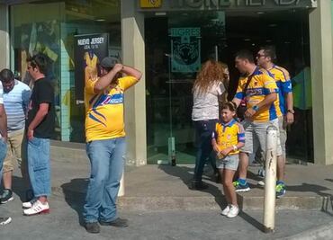 La afición comienza a llenar el Universitario