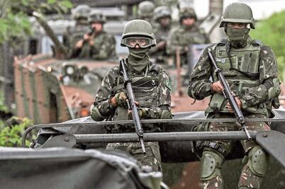 Congreso de Brasil avala sacar ejército a las calles