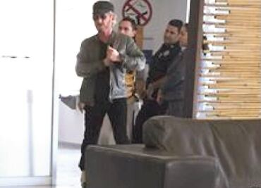 Penn says he has nothing to hide over Guzmán meeting