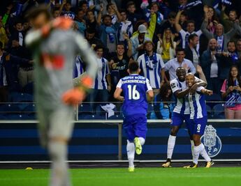 Con mexicanos Porto golea al Portimonense 