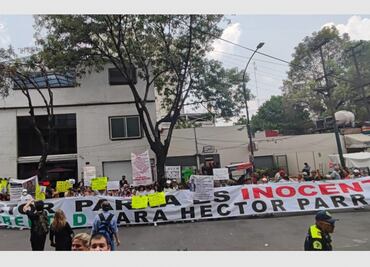 Fiscalía General de Justicia de la CDMX promete revisar carpeta del caso Héctor Parra tras marcha de su hija Daniela
