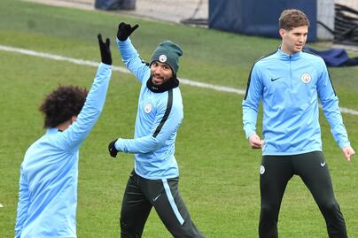 El 'Kun' Agüero estará de baja por lesión en la rodilla