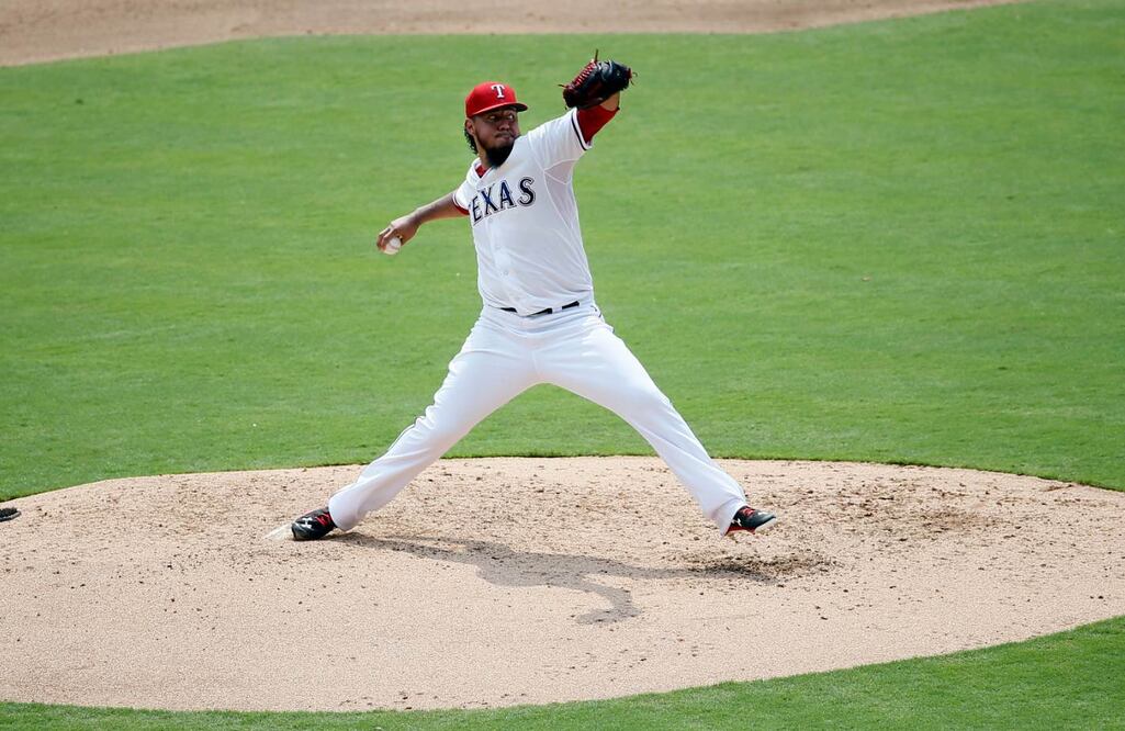Gallardo no permitió carreras en cinco innings y un tercio, recibió tres hits, regaló tres bases por bola y ponchó a dos (TONY GUTIÉRREZ. AP)