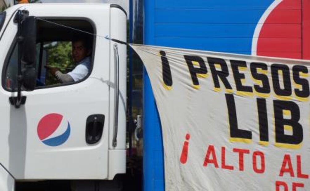 CNTE reactiva bloqueos carreteros en Oaxaca