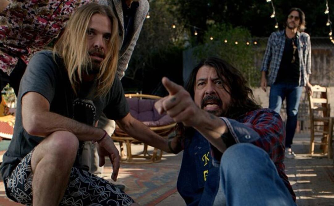 Dave Grohl (derecha) es el líder de la banda y autor de la idea para la película. Foto: Sony Pictures