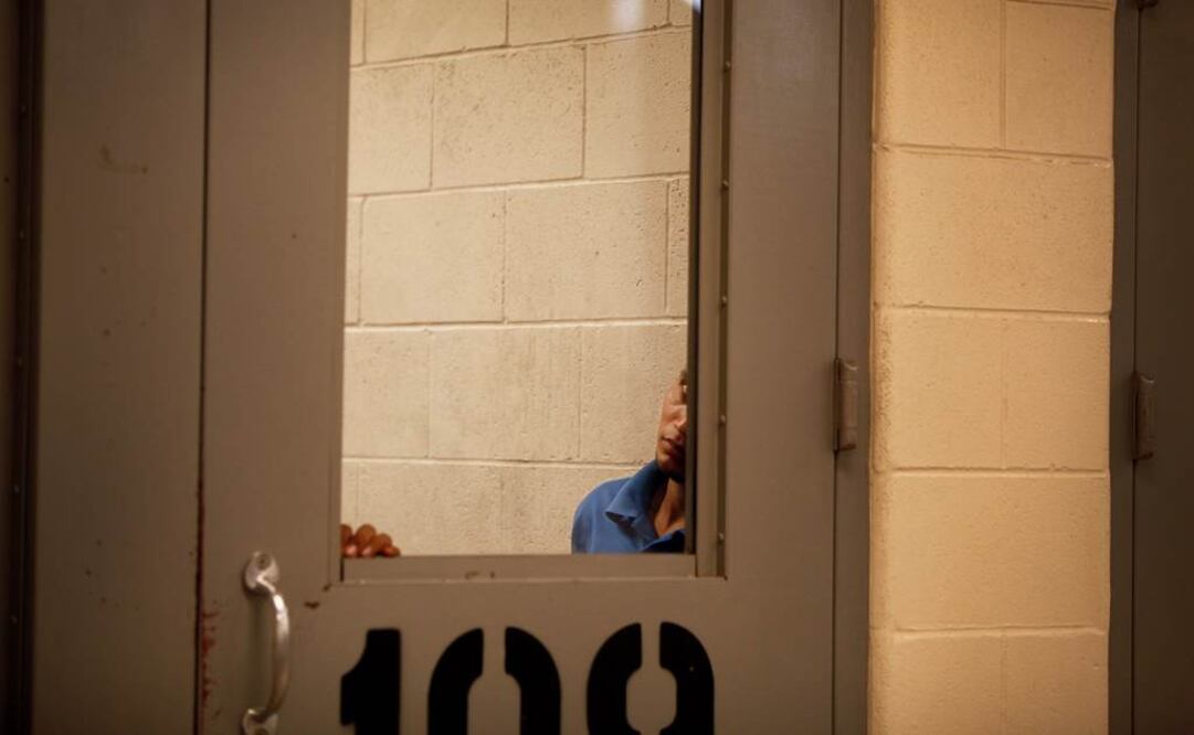 EU reducirá tiempo de detención en centros de migrantes