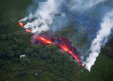 Surge nueva fisura en Hawaii; evacuan a otras 2 mil personas