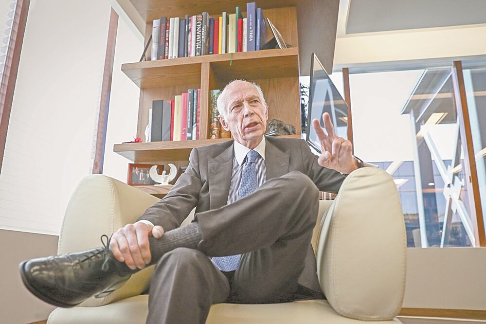 Luis Niño de Rivera, presidente de la ABM, asegura que la clientela de la banca es prudente en el uso del crédito y está guardando dinero. Foto: ARCHIVO EL UNIVERSAL