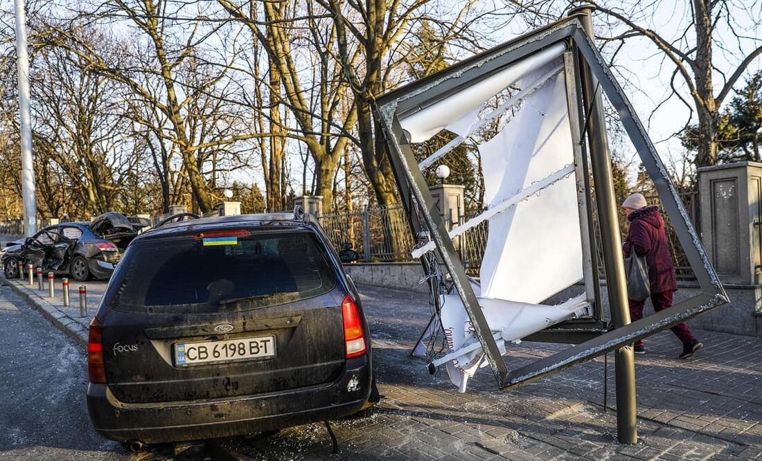 La invasión militar rusa de Ucrania, que comenzó el 24 de febrero, ha causado la destrucción de la infraestructura civil. Foto: EFE
