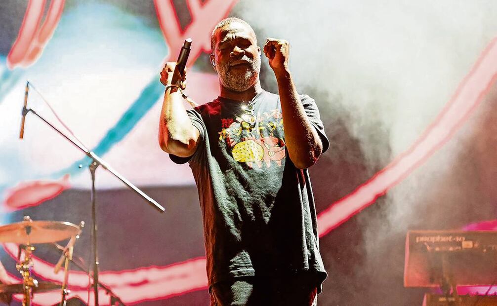 TV on the Radio, siempre atento y cerca de sus fans. Foto: Hugo Salvador / EL UNIVERSAL