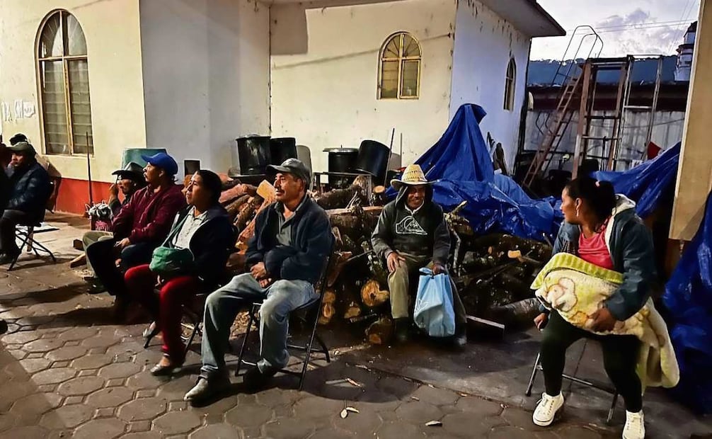 Por estar y dormir a la intemperie varias personas han enfermado y dos adultos mayores fallecieron.